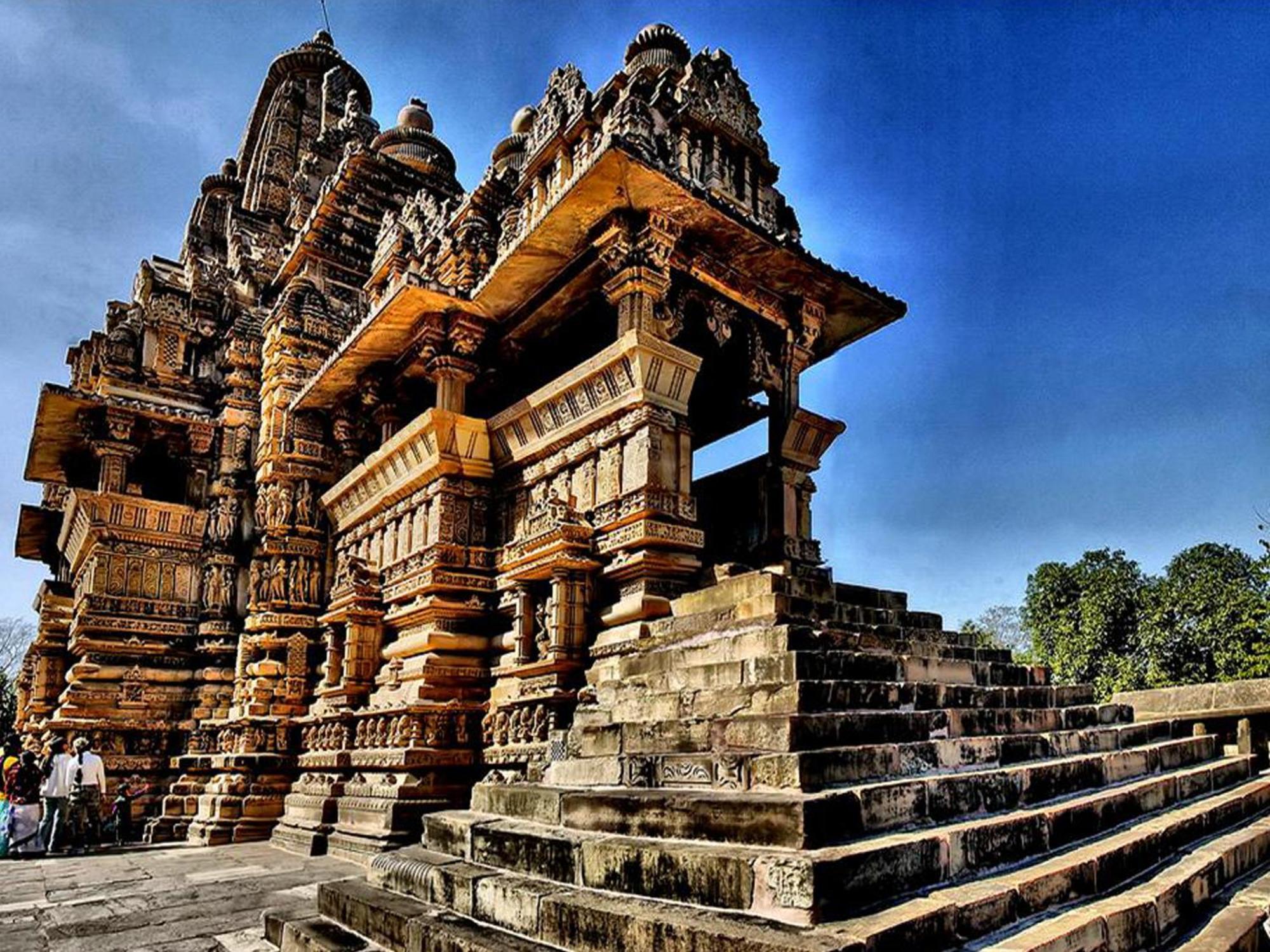 The Lalit Temple View Hotel Khajuraho Exterior photo