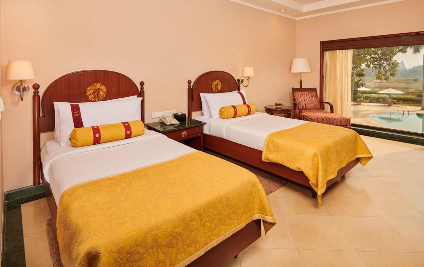 The Lalit Temple View Hotel Khajuraho Exterior photo